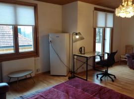 room for rent, hotel di Bolligen