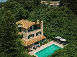 Villa Butterfly - Private Villa with Heated Pool, Jacuzzi, Sauna, Hammam and Gym, hotel em Corfu Town