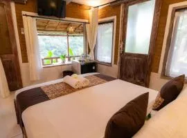 Romantic Jungle Nest