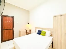 Urbanview Hotel Ultima Logam Bandung