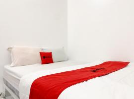 RedDoorz Syariah at Mlati Yogyakarta, hotell i Cebongan