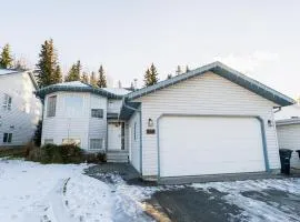 Bright 3BR Upper Suit, 23 min to Jasper NP