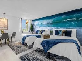 The Wave - Lux Beach Studio Pool Spa PacMan Sleeps 4