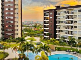 1215 T4 Atria Iloilo 3 pax Comfy Central Free Pool Access, ξενοδοχείο σε Iloilo City