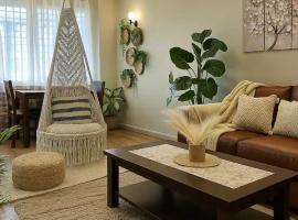 Boho paradise Luxurious 2bhk apartment near thalassa, Hotel in Siolim