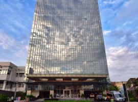 Louis Kienne Hotel Pandanaran, hotel v destinácii Semarang