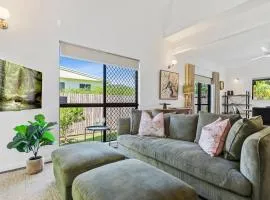 Whitfield Garden Townhouse BBQ WiFi