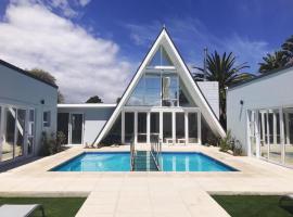 Salt Boutique Guest House, Hotel in Bloubergstrand
