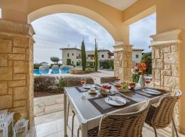 BK02 Adjacent to Aphrodite Hills Pool Sea View, hotell i Kouklia
