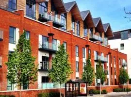 Apartment in Newbury Parkway Centre