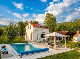 Charming village house - Milina