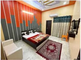 Hotel "V" Dham Stay Vrindavan
