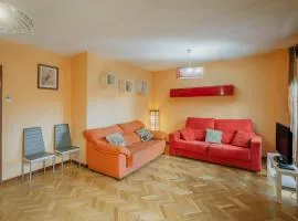 Vut Plaza De La Fruta