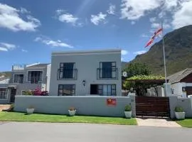 Pura Vida Hermanus