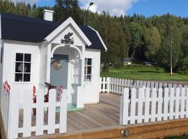 Villa The White Moose, 6 rooms, 3 bedrooms, 2,5 baths, sauna, near Branäs, hotel di Likenäs