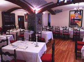 Albergo Valli Di Lanzo, hotel v destinaci Ceres
