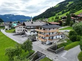 Tirolee Marchegg - Modern living, Dog Friendly and near Dragon Park, Wildschönau PremiumCard included