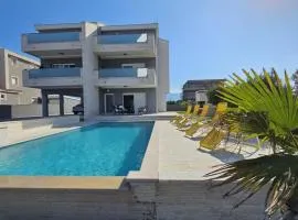 Pulse apartments with Pool