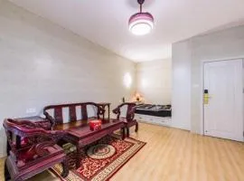 5 mins to Zumiao Temple - kitchen for simple meals - 3rd floor walk-up