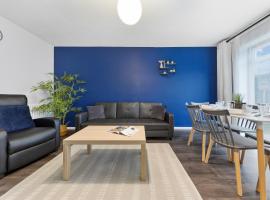 4 Bedroom Fully Furnished House - Longer Stay Offers - Contractor Digs - NEW, hotel a Crawley