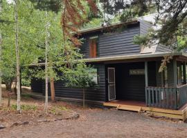 Mount Buller Summer & Ski Holiday House The Bower, hotel a Merrijig