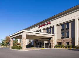 Hampton Inn Frostburg, מלון בFrostburg