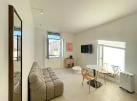 Viva Riviera Design and Sunny Commandant André