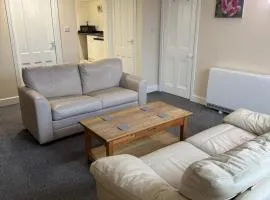 Quiet Peaceful, Sleeps 7, Near Nottingham City