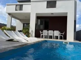 Casa Blue Print Mahebourg Villa moderne avec piscine