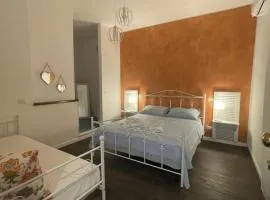 Guest Rooms Civico 210 - Accogliente Dimora nel borgo di Itri