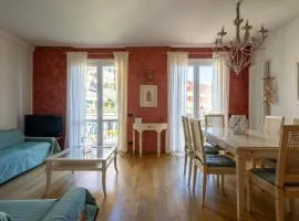 Portovenere a due passi dal mare / parcheggio privato, ampio appartamento fino a 8 persone