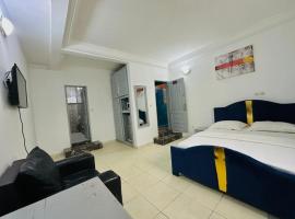 CAMERHOME Lycée Cité des palmiers, Hotel in Douala