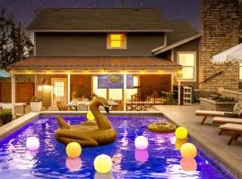 Lux 5BR gem with Heated Pool, SPA, and Outdoor Movie Theater