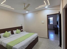 I Rose Guest House By Olive، فندق في Talaulim