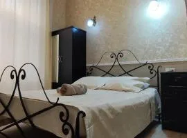 Apart Block Freedom Square