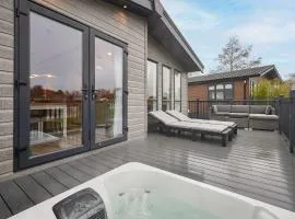 Sandy Lane 18 - Lodge with Hot Tub