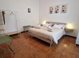 Daisy, Loggiadeifiori - cozy apartment in como