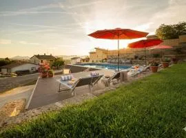 Villa Esclusiva 7 Camere con Piscina 40min da Roma