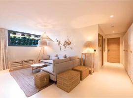Prestige Villa a c 12P with Pool & Lounge, hotelli Saint-Tropez'ssa