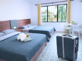 Pangkor Island Pool View Studio 2 Queen Beds 2 Min Walk to the Beach Free WiFi & Parking