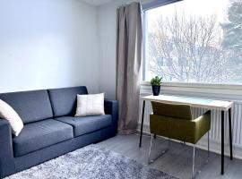MAININKI Modern spacious studio with sleeping alcove near the metro, готель у місті Еспоо