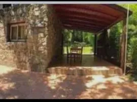 Chalet de piedra y madera