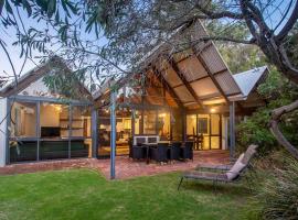Whalers Cove Villas, hotel in Dunsborough