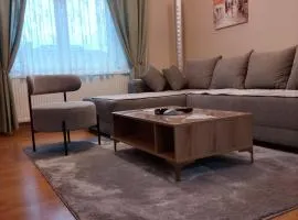 Apartman Lola