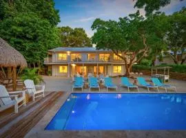 Islamorada Retreat - Waterfront, Pool & Boat Dock