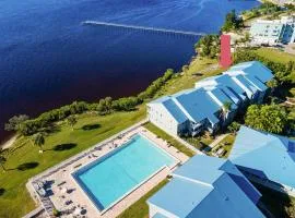 Cute Waterfront Condo Water Views Heated Pool