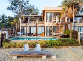 Let go see the Dolphin, Hotel in Baanphakrimlay 