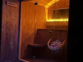 Chez Marguerite Shepherd's Hut with Private Sauna, Outside Bath