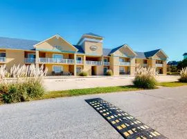 Family Condo w/Free WiFi, Central AC, Shared Pool, Private Washer/Dryer