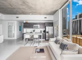 Downtown Brickell 2-2APT FREE Parking POOL&GYM